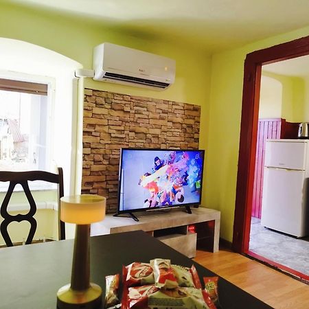 Heli Budget Condo Рийека Екстериор снимка